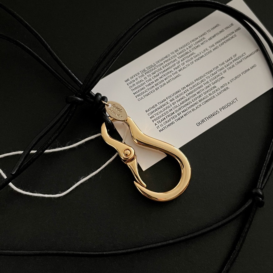 GOLD LINK LEATHER NECKLACE